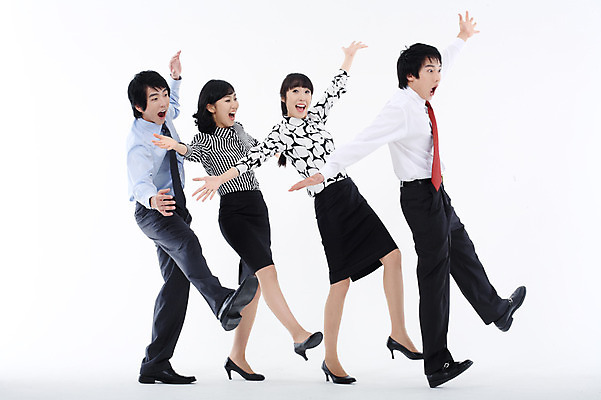 포토 JPG 스튜디오촬영 전신 여자 남자 포즈 비즈니스 모션 협력 실내 서기 미소 웃음 사람 동양인 정장 손짓 여러명 20대 성인 비즈니스라이프 놀람 한국인 직장인 비즈니스맨 비즈니스우먼 동료 청년만 성인만 국내포토 직업 라이프스타일 옷 감정 다수 관계 표정 인종 청년 내부 파일형식