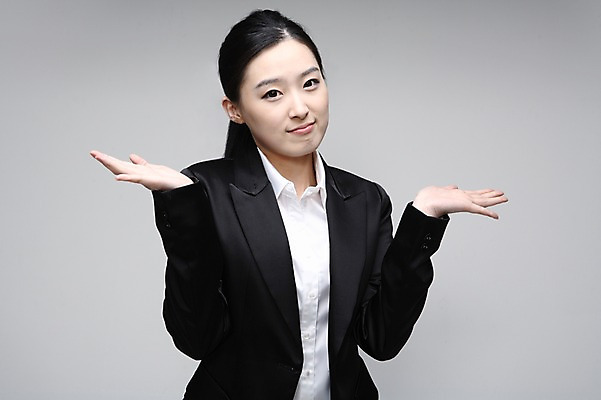 포토 JPG 스튜디오촬영 여자 포즈 비즈니스 모션 실내 표정 한명 사람 동양인 정장 손짓 상반신 20대 성인 한국인 직장인 비즈니스우먼 당황 여자만 여자한명만 성인여자만 청년만 청년여자만 성인한명만 청년여자한명만 성인여자한명만 성인만 국내포토 직업 1 옷 감정 인종 청년 내부 파일형식