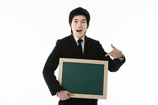 포토 JPG 스튜디오촬영 학생 남자 교복 남학생 포즈 모션 청소년 고등학생 안내 실내 한명 서기 미소 웃음 사람 동양인 손짓 상반신 성인 10대 칠판 한국인 가리킴 알림 수험생 남자만 남자한명만 국내포토 1 옷 표정 인종 내부 파일형식