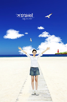 전신 PSD 동물 구름 편집 편집이미지 여자 길 바다 섬 여행 갈매기 조류 하늘 등대 한명 서기 미소 웃음 사람 성인 해변 모래사장 여자만 여자한명만 성인여자만 성인만 이미지편집 자연요소 1 모션 표정 파일형식