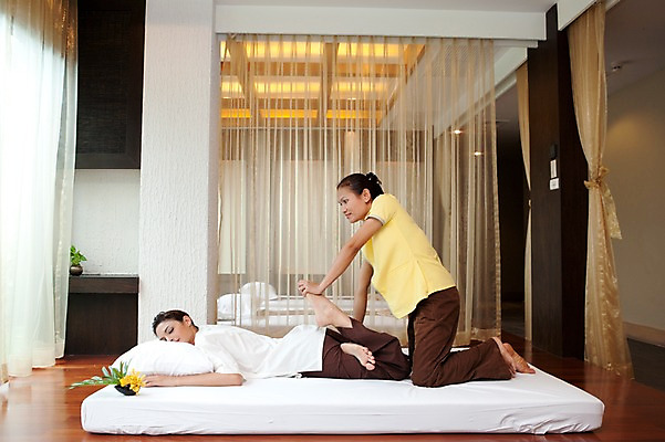 포토 JPG 전신 서양인 외국인 해외기획촬영 여자 꽃 2010년태국 엎드리기 포즈 쿠션 베개 휴식 실내 건강 사람 동양인 손짓 20대 성인 취미 두명 라이프 옆모습 뷰티 눈감음 마사지 커튼 지압 마사지사 타이마사지 의료성형뷰티 여자만 성인여자만 청년만 청년여자만 성인만 국내포토 식물 직업 뷰포인트 컨셉 침구 모션 인종 청년 내부 생활 파일형식