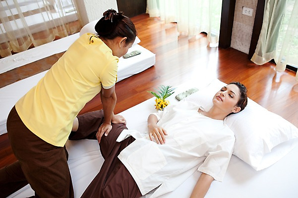 포토 JPG 서양인 외국인 해외기획촬영 여자 2010년태국 포즈 쿠션 베개 휴식 실내 건강 사람 동양인 손짓 20대 성인 취미 두명 라이프 눕기 뷰티 마사지 커튼 지압 마사지사 타이마사지 의료성형뷰티 여자만 성인여자만 청년만 청년여자만 성인만 국내포토 직업 컨셉 침구 모션 인종 청년 내부 생활 파일형식