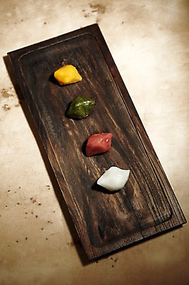 포토 JPG 한국전통 전통 접시 명절 한식 음식 디저트 떡 사람없음 추석 전통음식 가을 송편 사색 추석음식 명절음식 국내포토 식기 계절 기념일 생각 한국 파일형식