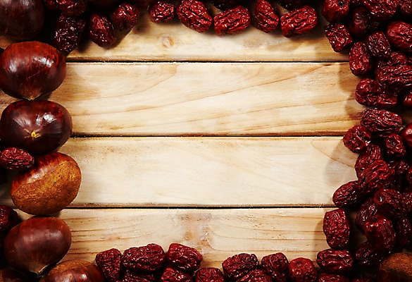 포토 JPG 식물 한국전통 전통 명절 열매 백그라운드 사람없음 목재 농작물 추석 견과류 수확 가을 밤 대추 국내포토 나무 계절 기념일 농업 재료 한국 파일형식