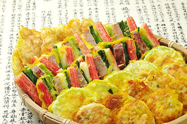 포토 JPG 한국전통 전통 명절 한식 음식 사람없음 바구니 추석 가을 동그랑땡 전 한지 명절음식 부침 산적 채반 명태전 제수음식 호박전 국내포토 그릇 계절 기념일 종이 한국 전통음식 파일형식