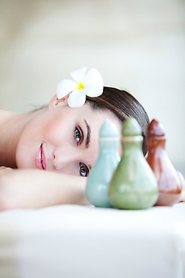 포토 JPG 서양인 외국인 백인 해외기획촬영 여자 꽃잎 꽃 2010년태국 엎드리기 포즈 휴식 실내 건강 한명 사람 20대 성인 취미 라이프 뷰티 마사지 전신마사지 마사지용품 의료성형뷰티 여자만 여자한명만 성인여자만 청년만 청년여자만 성인한명만 청년여자한명만 성인여자한명만 성인만 국내포토 식물 1 컨셉 모션 인종 청년 내부 생활 오브젝트 파일형식