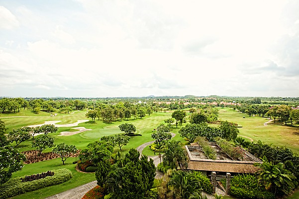 포토 JPG 주간 나무 식물 구름 해외기획촬영 2010년태국 스포츠 골프 스포츠시설 골프장 태국 필드 하늘 레저 풍경 잔디 사람없음 야외 초록색 레포츠 국내포토 자연요소 아시아 컬러 구기 시설 파일형식