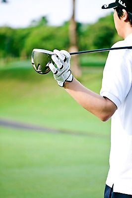 포토 JPG 주간 해외기획촬영 해외 남자 2010년태국 스포츠용품 스포츠 포즈 골프 스포츠시설 모션 골프장 필드 레저 골프용품 골프클럽 한명 들기 사람 동양인 잔디 20대 성인 야외 뒷모습 초록색 레포츠 구기 골프채 한국인 골퍼 골프장갑 남자만 남자한명만 성인남자만 청년만 청년남자만 청년남자한명만 성인한명만 성인남자한명만 성인만 국내포토 자연요소 식물 1 뷰포인트 컬러 장갑 운동선수 인종 청년 오브젝트 시설 파일형식