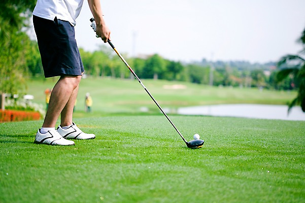 포토 JPG 주간 나무 식물 해외기획촬영 해외 남자 2010년태국 스포츠용품 스포츠 포즈 골프 공 스포츠시설 모션 골프장 필드 레저 골프공 골프용품 골프클럽 한명 들기 사람 동양인 잔디 20대 성인 야외 초록색 레포츠 구기 골프채 한국인 하반신 연못 골퍼 샷 남자만 남자한명만 성인남자만 청년만 청년남자만 청년남자한명만 성인한명만 성인남자한명만 성인만 국내포토 자연요소 1 컬러 자세 운동선수 인종 청년 오브젝트 시설 파일형식