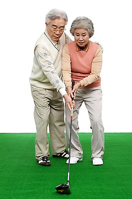 포토 JPG 스튜디오촬영 전신 모델 라이프스타일 부부 커플 여자 할아버지 노년 남자 행복 할머니 포즈 골프 레저 골프용품 실내 건강 서기 미소 웃음 누끼 사람 동양인 잔디 성인 취미 두명 라이프 레포츠 실버라이프 운동 건강관리 노부부 다정 골프채 한국인 가르침 실버 60대 골프웨어 노인만 국내포토 식물 옷 교육 감정 스포츠용품 컨셉 관계 모션 표정 관리 인종 내부 생활 구기 성인만 파일형식