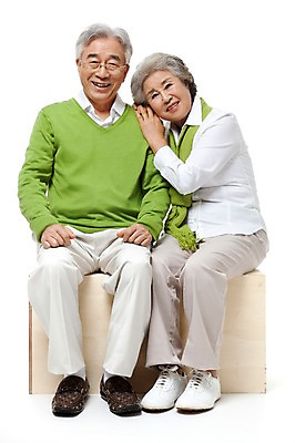 포토 JPG 스튜디오촬영 전신 모델 라이프스타일 부부 커플 여자 할아버지 노년 남자 행복 할머니 포즈 의자 실내 미소 웃음 누끼 사람 앉기 동양인 성인 두명 라이프 실버라이프 노부부 기댐 다정 한국인 실버 60대 노인만 국내포토 감정 가구 컨셉 관계 모션 표정 인종 내부 생활 성인만 파일형식