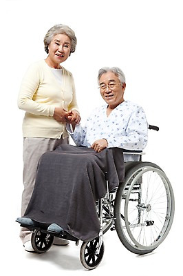 포토 JPG 스튜디오촬영 전신 모델 라이프스타일 부부 커플 여자 할아버지 노년 남자 행복 할머니 포즈 의료기기 실내 건강 서기 미소 웃음 누끼 사람 앉기 동양인 성인 두명 라이프 실버라이프 건강관리 노부부 다정 고통 한국인 환자 의료용품 실버 60대 휠체어 요양 환자복 노인만 국내포토 옷 감정 컨셉 의학 관계 모션 표정 관리 인종 내부 생활 간호 성인만 파일형식