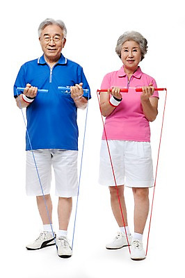 포토 JPG 스튜디오촬영 전신 모델 라이프스타일 부부 커플 여자 할아버지 노년 남자 행복 할머니 포즈 실내 건강 서기 미소 웃음 누끼 사람 동양인 손짓 성인 두명 라이프 실버라이프 운동복 운동 건강관리 운동기구 노부부 스트레칭 다정 한국인 실버 60대 줄넘기 체육복 노인만 국내포토 옷 감정 컨셉 관계 모션 표정 관리 인종 내부 생활 헬스 체육 성인만 파일형식