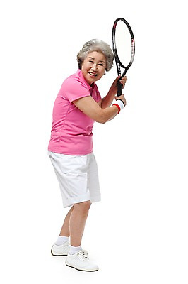 포토 JPG 스튜디오촬영 전신 모델 라이프스타일 여자 노년 할머니 포즈 실내 건강 한명 서기 미소 웃음 누끼 사람 동양인 손짓 성인 라이프 실버라이프 운동복 운동 구기 건강관리 운동기구 한국인 테니스 라켓 테니스라켓 테니스용품 실버 60대 체육복 노인만 노인여자만 노인여자한명만 국내포토 1 옷 스포츠용품 스포츠 모션 표정 관리 인종 내부 생활 헬스 체육 여자만 여자한명만 성인만 파일형식