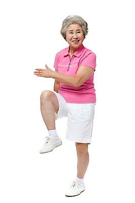 포토 JPG 스튜디오촬영 전신 모델 라이프스타일 여자 노년 할머니 포즈 실내 건강 한명 서기 미소 웃음 누끼 사람 동양인 손짓 성인 라이프 실버라이프 운동복 건강관리 한국인 실버 60대 무릎 체육복 노인만 노인여자만 노인여자한명만 국내포토 1 옷 모션 표정 관리 인종 내부 생활 신체부위 체육 여자만 여자한명만 성인만 파일형식