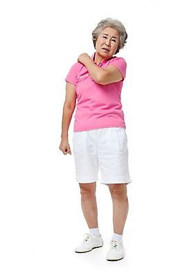 포토 JPG 스튜디오촬영 전신 모델 라이프스타일 여자 노년 할머니 포즈 실내 건강 한명 서기 누끼 사람 동양인 손짓 성인 라이프 실버라이프 운동복 건강관리 고통 한국인 실버 60대 어깨 괴로움 체육복 어깨통증 노인만 노인여자만 노인여자한명만 국내포토 1 옷 감정 모션 관리 인종 내부 생활 신체부위 질병 체육 여자만 여자한명만 성인만 파일형식