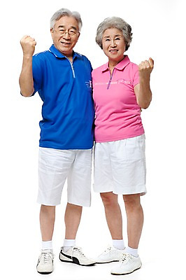 포토 JPG 스튜디오촬영 전신 모델 라이프스타일 부부 커플 여자 할아버지 노년 남자 행복 할머니 포즈 실내 건강 서기 미소 웃음 누끼 사람 동양인 손짓 성인 두명 라이프 실버라이프 운동복 운동 건강관리 노부부 파이팅 다정 한국인 실버 60대 체육복 노인만 국내포토 옷 감정 컨셉 관계 모션 표정 관리 인종 내부 생활 체육 성인만 파일형식