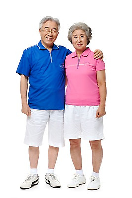 포토 JPG 스튜디오촬영 전신 모델 라이프스타일 부부 커플 여자 할아버지 노년 남자 행복 할머니 포즈 어깨동무 실내 건강 서기 미소 웃음 누끼 사람 동양인 성인 두명 라이프 실버라이프 운동복 운동 건강관리 노부부 다정 한국인 실버 60대 체육복 노인만 국내포토 옷 감정 컨셉 관계 모션 표정 관리 인종 내부 생활 체육 성인만 파일형식