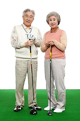 포토 JPG 스튜디오촬영 전신 모델 라이프스타일 부부 커플 여자 할아버지 노년 남자 행복 할머니 포즈 골프 레저 골프용품 실내 건강 서기 미소 웃음 누끼 사람 동양인 잔디 성인 취미 두명 라이프 레포츠 실버라이프 운동 건강관리 노부부 다정 골프채 한국인 실버 60대 골프웨어 노인만 국내포토 식물 옷 감정 스포츠용품 컨셉 관계 모션 표정 관리 인종 내부 생활 구기 성인만 파일형식
