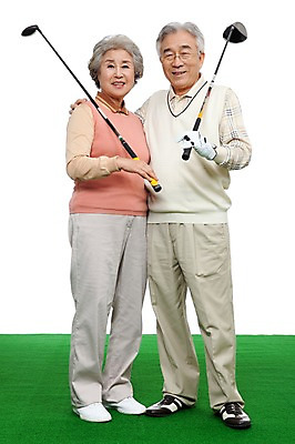 포토 JPG 스튜디오촬영 전신 모델 라이프스타일 부부 커플 여자 할아버지 노년 남자 행복 할머니 포즈 골프 레저 골프용품 실내 건강 서기 미소 웃음 누끼 사람 동양인 잔디 성인 취미 두명 라이프 레포츠 실버라이프 운동 건강관리 노부부 다정 골프채 한국인 실버 60대 골프웨어 노인만 국내포토 식물 옷 감정 스포츠용품 컨셉 관계 모션 표정 관리 인종 내부 생활 구기 성인만 파일형식