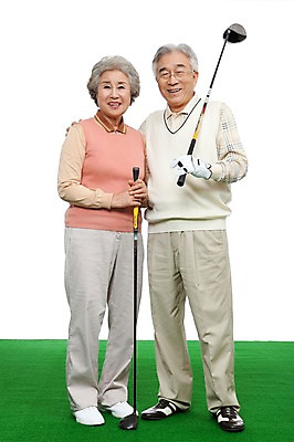 포토 JPG 스튜디오촬영 전신 모델 라이프스타일 부부 커플 여자 할아버지 노년 남자 행복 할머니 포즈 골프 레저 골프용품 실내 건강 서기 미소 웃음 누끼 사람 동양인 잔디 성인 취미 두명 라이프 레포츠 실버라이프 운동 건강관리 노부부 다정 골프채 한국인 실버 60대 골프웨어 노인만 국내포토 식물 옷 감정 스포츠용품 컨셉 관계 모션 표정 관리 인종 내부 생활 구기 성인만 파일형식