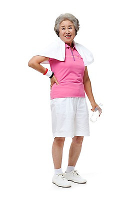 포토 JPG 스튜디오촬영 전신 모델 라이프스타일 여자 노년 할머니 포즈 휴식 실내 건강 한명 서기 미소 웃음 누끼 사람 동양인 손짓 성인 라이프 실버라이프 운동복 수건 운동 건강관리 한국인 실버 60대 물병 체육복 노인만 노인여자만 노인여자한명만 국내포토 1 옷 컨셉 모션 표정 관리 인종 내부 생활 위생용품 물통 체육 여자만 여자한명만 성인만 파일형식