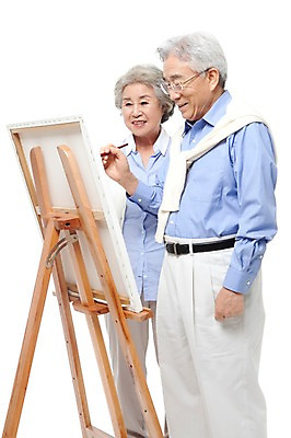 포토 JPG 스튜디오촬영 모델 라이프스타일 부부 커플 여자 할아버지 노년 남자 행복 할머니 포즈 실내 미술 서기 미소 웃음 누끼 사람 동양인 상반신 성인 취미 두명 라이프 실버라이프 노부부 다정 미술도구 한국인 붓 그리기 실버 60대 스니커즈 이젤 그림 화구 노인만 평생교육 국내포토 교육 감정 운동화 컨셉 관계 모션 문화예술 표정 인종 내부 생활 오브젝트 성인만 파일형식