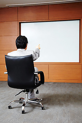 포토 JPG 라이프스타일 남자 40대 중년 포즈 의자 비즈니스 CEO 모션 중년라이프 실내 한명 사람 앉기 동양인 정장 손짓 상반신 성인 라이프 뒷모습 사무실 한국인 가리킴 직장인 비즈니스맨 사장 회의실 남자만 남자한명만 중년만 중년남자만 중년남자한명만 국내포토 직업 1 옷 뷰포인트 가구 인종 내부 생활 성인만 파일형식