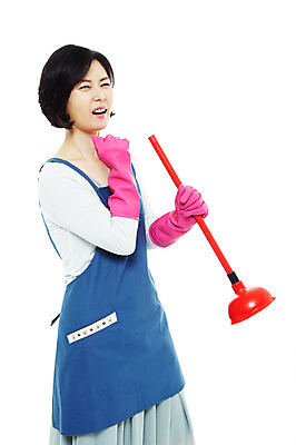 포토 JPG 스튜디오촬영 라이프스타일 여자 40대 중년 포즈 가사 모션 중년라이프 실내 한명 서기 들기 누끼 사람 동양인 상반신 성인 라이프 앞치마 한국인 찡그림 청소도구 청소 주부 고무장갑 뚫어뻥 여자만 여자한명만 중년만 중년여자만 중년여자한명만 국내포토 1 장갑 표정 인종 내부 생활 도구 고무 성인만 파일형식