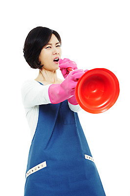 포토 JPG 스튜디오촬영 라이프스타일 여자 40대 중년 포즈 가사 모션 중년라이프 실내 한명 서기 들기 누끼 사람 동양인 상반신 성인 라이프 앞치마 한국인 찡그림 청소도구 청소 주부 고무장갑 뚫어뻥 여자만 여자한명만 중년만 중년여자만 중년여자한명만 국내포토 1 장갑 표정 인종 내부 생활 도구 고무 성인만 파일형식