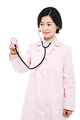 포토 JPG 스튜디오촬영 직업 라이프스타일 여자 40대 중년 포즈 의학 청진기 의료기기 모션 중년라이프 실내 한명 서기 미소 웃음 누끼 사람 동양인 손짓 상반신 성인 라이프 치료 진료 한국인 의사 의료용품 가운 의사가운 여자만 여자한명만 중년만 중년여자만 중년여자한명만 국내포토 1 옷 표정 인종 내부 생활 의료진 성인만 파일형식