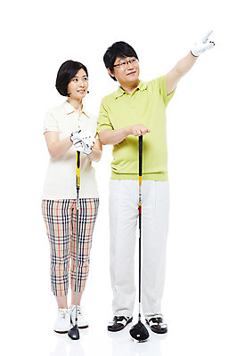 포토 JPG 스튜디오촬영 전신 라이프스타일 부부 커플 응시 여자 남자 행복 스포츠용품 스포츠 40대 중년 포즈 골프 모션 중년라이프 레저용품 레저 골프용품 골프클럽 실내 건강 사랑 서기 미소 웃음 누끼 사람 동양인 손짓 성인 취미 두명 라이프 레포츠 운동 건강관리 화목 다정 골프채 한국인 가리킴 골프웨어 중년부부 중년만 국내포토 시선 옷 감정 컨셉 관계 표정 관리 인종 내부 생활 구기 오브젝트 성인만 파일형식