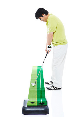 포토 JPG 스튜디오촬영 전신 라이프스타일 남자 스포츠용품 스포츠 40대 중년 포즈 골프 공 모션 중년라이프 레저용품 레저 골프공 골프용품 골프클럽 실내 건강 한명 서기 미소 웃음 누끼 사람 동양인 성인 취미 라이프 레포츠 운동 건강관리 골프채 한국인 골프웨어 골프연습 남자만 남자한명만 중년만 중년남자만 중년남자한명만 국내포토 1 옷 표정 관리 인종 내부 생활 구기 연습 오브젝트 성인만 파일형식