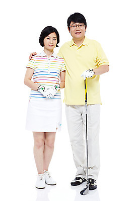 포토 JPG 스튜디오촬영 전신 라이프스타일 부부 커플 여자 남자 행복 스포츠용품 스포츠 40대 중년 포즈 골프 모션 중년라이프 레저용품 레저 어깨동무 골프용품 골프클럽 실내 건강 사랑 서기 미소 웃음 누끼 사람 동양인 손짓 성인 취미 두명 라이프 레포츠 운동 건강관리 화목 다정 골프채 한국인 골프웨어 중년부부 중년만 국내포토 옷 감정 컨셉 관계 표정 관리 인종 내부 생활 구기 오브젝트 성인만 파일형식