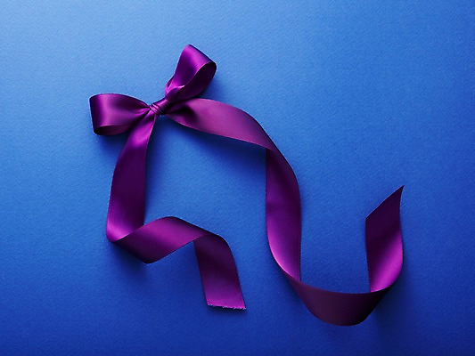 포토 JPG 스튜디오촬영 리본 백그라운드 포장 실내 사람없음 장식 보라색 오브젝트 매듭 리본백그라운드 국내포토 컬러 내부 파일형식