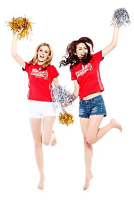 포토 JPG 스튜디오촬영 전신 서양인 해외기획촬영 여자 2010년태국 스포츠 포즈 응원 모션 실내 서기 미소 웃음 누끼 사람 동양인 손짓 20대 성인 두명 점프 파이팅 축구 기쁨 응원용품 도구 붉은악마 축구응원 빨간티셔츠 응원수술 여자만 성인여자만 청년만 청년여자만 성인만 월드싸커 국내포토 외국인 감정 표정 인종 청년 내부 구기 오브젝트 파일형식