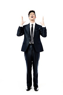 포토 JPG 스튜디오촬영 전신 서양인 외국인 해외기획촬영 남자 2010년태국 포즈 비즈니스 모션 실내 한명 서기 웃음 누끼 사람 정장 손짓 20대 성인 비즈니스라이프 글로벌비즈니스 직장인 비즈니스맨 박장대소 남자만 남자한명만 성인남자만 청년만 청년남자만 청년남자한명만 성인한명만 성인남자한명만 성인만 국내포토 직업 1 라이프스타일 옷 표정 인종 청년 내부 글로벌 파일형식