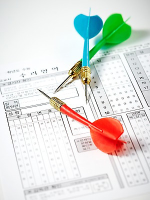 포토 JPG 스튜디오촬영 실내 사람없음 수능 시험 명중 오브젝트 입시 합격 점수 답안지 만점 다트핀 국내포토 교육 내부 학습 다트 파일형식