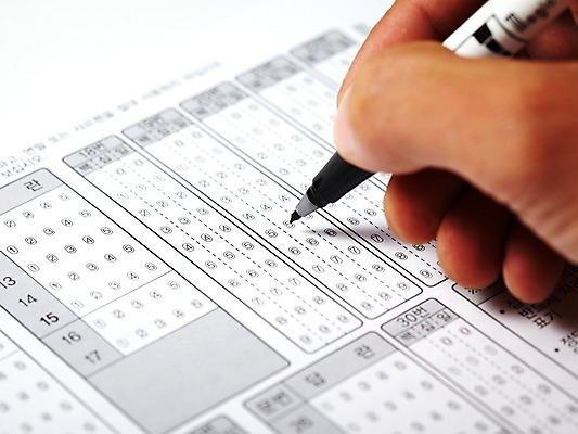 포토 교육 실내 사람 내부 신체부위 학습 필기구 펜 시험 오브젝트 파일형식 수능 JPG 입시 스튜디오촬영 답안지 문구용품 사인펜 정답 손 국내포토