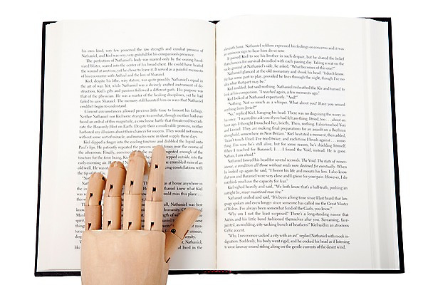 포토 JPG 스튜디오촬영 손 백그라운드 실내 누끼 사람없음 책 모형 펼침 오브젝트 한권 관절인형 페이지 국내포토 1 인형 모션 내부 신체부위 파일형식