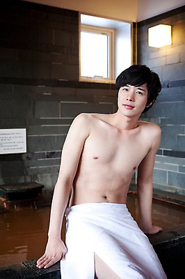 포토 JPG 해외기획촬영 라이프스타일 계절 남자 행복 여행 포즈 겨울 2010년일본 모션 자연 휴식 실내 한명 사람 앉기 동양인 상반신 20대 성인 라이프 수건 일본 온천 한국인 일본여행 걸터앉기 남자만 남자한명만 성인남자만 청년만 청년남자만 청년남자한명만 성인한명만 성인남자한명만 성인만 국내포토 1 감정 아시아 해외여행 컨셉 인종 청년 내부 생활 위생용품 스파 생태계 파일형식