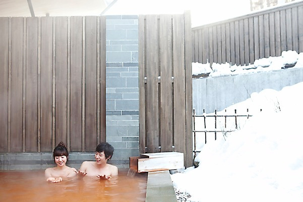 포토 JPG 주간 해외기획촬영 라이프스타일 커플 계절 여자 남자 행복 여행 포즈 겨울 2010년일본 모션 자연 휴식 사랑 미소 웃음 사람 앉기 동양인 손짓 상반신 20대 성인 야외 두명 라이프 일본 온천 한국인 눈 일본여행 청년만 성인만 국내포토 자연요소 감정 아시아 해외여행 컨셉 관계 날씨 표정 인종 청년 생활 스파 생태계 파일형식