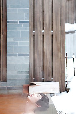 포토 JPG 주간 해외기획촬영 라이프스타일 계절 남자 여행 포즈 겨울 2010년일본 모션 자연 휴식 한명 사람 동양인 상반신 20대 성인 야외 라이프 옆모습 눈감음 일본 온천 한국인 눈 일본여행 남자만 남자한명만 성인남자만 청년만 청년남자만 청년남자한명만 성인한명만 성인남자한명만 성인만 국내포토 자연요소 1 아시아 뷰포인트 해외여행 컨셉 날씨 인종 청년 생활 스파 생태계 파일형식