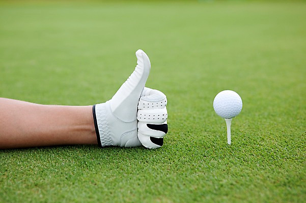 포토 JPG 주간 해외기획촬영 해외 손 남자 2010년태국 스포츠용품 스포츠 골프 스포츠시설 골프장 필드 레저 골프공 골프용품 한명 사람 손짓 잔디 성인 야외 신체부위 초록색 레포츠 구기 엄지손가락 최고 골퍼 골프장갑 성인만 국내포토 자연요소 식물 1 컬러 장갑 공 손가락 모션 운동선수 오브젝트 시설 파일형식