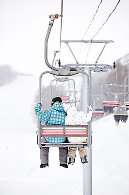 포토 JPG 나무 식물 해외기획촬영 라이프스타일 커플 계절 여자 남자 행복 스포츠 여행 포즈 겨울 스포츠시설 2010년일본 모션 자연 레저 겨울스포츠 스키장 사랑 미소 웃음 사람 앉기 동양인 20대 성인 두명 라이프 뒷모습 레포츠 일본 다정 한국인 일본여행 스키복 리프트 청년만 성인만 국내포토 옷 감정 아시아 뷰포인트 해외여행 컨셉 관계 스키 표정 인종 청년 생활 시설 생태계 파일형식