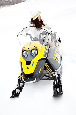 포토 JPG 해외기획촬영 라이프스타일 계절 여자 스포츠 여행 포즈 겨울 스포츠시설 2010년일본 모션 자연 레저 겨울스포츠 스키장 한명 사람 동양인 20대 성인 라이프 레포츠 설원 일본 한국인 일본여행 스노모빌 여자만 여자한명만 성인여자만 청년만 청년여자만 성인한명만 청년여자한명만 성인여자한명만 성인만 국내포토 1 아시아 해외여행 눈_날씨 인종 청년 생활 시설 생태계 파일형식