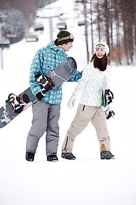포토 JPG 나무 식물 해외기획촬영 라이프스타일 커플 계절 여자 남자 행복 스포츠용품 스포츠 여행 포즈 겨울 스포츠시설 2010년일본 모션 자연 레저 겨울스포츠 스키장 고글 사랑 미소 웃음 사람 동양인 20대 성인 두명 라이프 레포츠 설원 일본 다정 장비 한국인 스노우보드 보드 일본여행 레포츠용품 스키복 보드장비 청년만 성인만 국내포토 옷 감정 아시아 해외여행 컨셉 관계 스키 눈_날씨 표정 인종 청년 생활 보드_스포츠 오브젝트 시설 생태계 파일형식