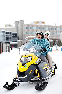 포토 JPG 해외기획촬영 라이프스타일 커플 계절 여자 남자 행복 스포츠 여행 포즈 겨울 스포츠시설 2010년일본 모션 자연 레저 겨울스포츠 스키장 사랑 미소 웃음 사람 동양인 20대 성인 두명 라이프 레포츠 설원 일본 다정 한국인 일본여행 스노모빌 청년만 성인만 국내포토 감정 아시아 해외여행 컨셉 관계 눈_날씨 표정 인종 청년 생활 시설 생태계 파일형식