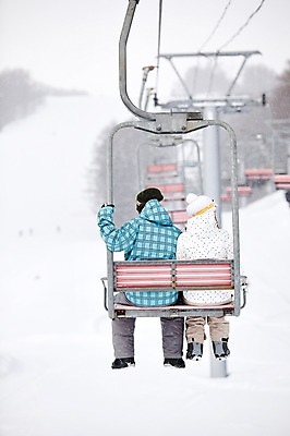 포토 JPG 나무 식물 해외기획촬영 라이프스타일 커플 계절 여자 남자 행복 스포츠 여행 포즈 겨울 스포츠시설 2010년일본 모션 자연 레저 겨울스포츠 스키장 사랑 사람 앉기 동양인 20대 성인 두명 라이프 뒷모습 레포츠 일본 다정 한국인 일본여행 스키복 리프트 청년만 성인만 국내포토 옷 감정 아시아 뷰포인트 해외여행 컨셉 관계 스키 인종 청년 생활 시설 생태계 파일형식