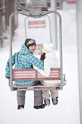 포토 JPG 나무 식물 해외기획촬영 라이프스타일 커플 계절 여자 남자 행복 스포츠 여행 포즈 겨울 스포츠시설 2010년일본 모션 자연 레저 겨울스포츠 스키장 사랑 미소 웃음 사람 앉기 동양인 20대 성인 두명 라이프 뒷모습 레포츠 일본 다정 한국인 일본여행 스키복 리프트 청년만 성인만 국내포토 옷 감정 아시아 뷰포인트 해외여행 컨셉 관계 스키 표정 인종 청년 생활 시설 생태계 파일형식